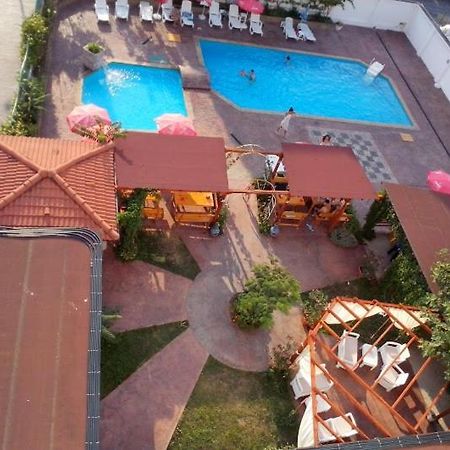 Alba Family Club Hotel Primorsko Buitenkant foto