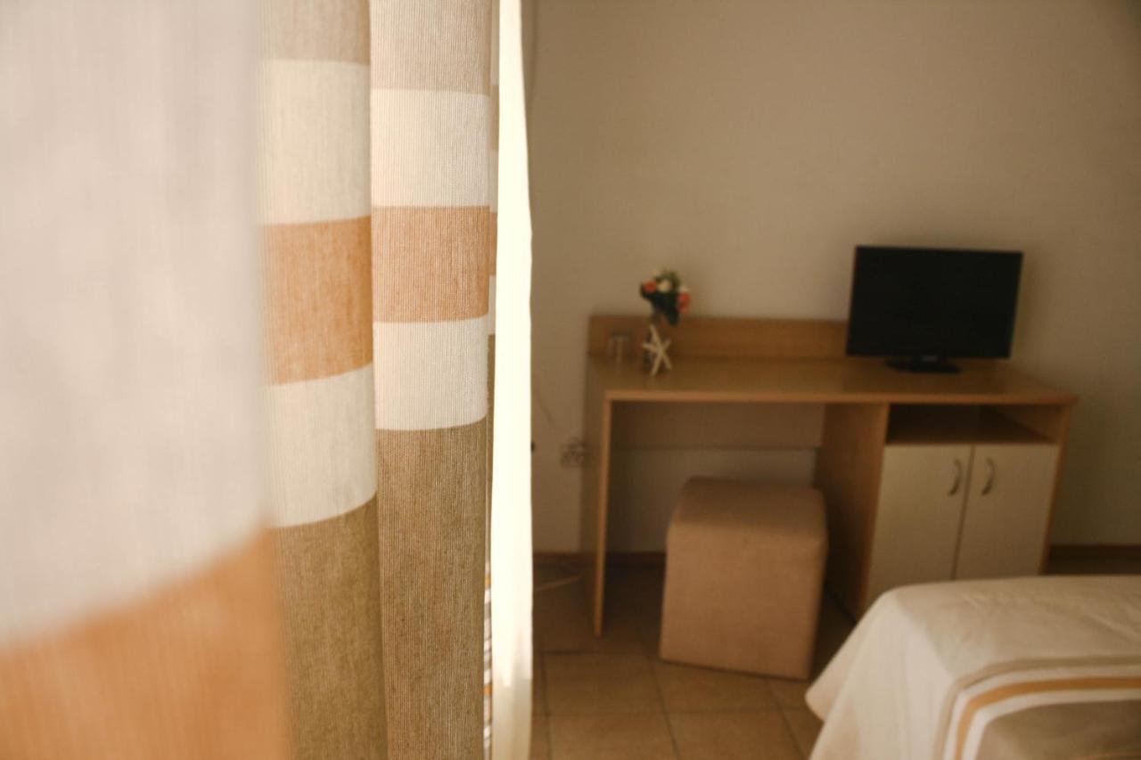 Alba Family Club Hotel Primorsko Buitenkant foto