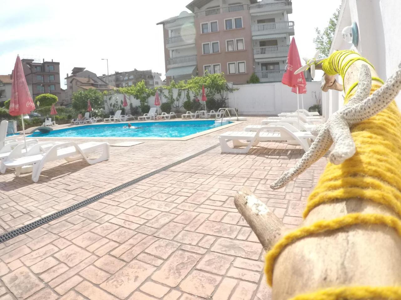 Alba Family Club Hotel Primorsko Buitenkant foto