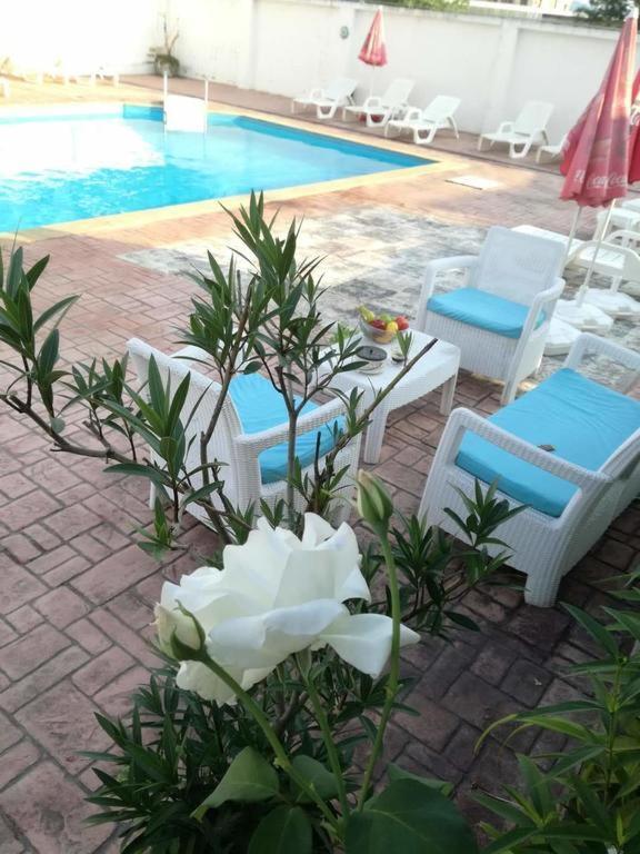 Alba Family Club Hotel Primorsko Buitenkant foto